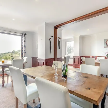 9 Bed In Trefa