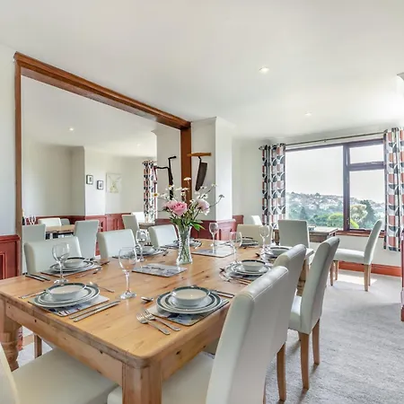 9 Bed In Trefa Holiday home *